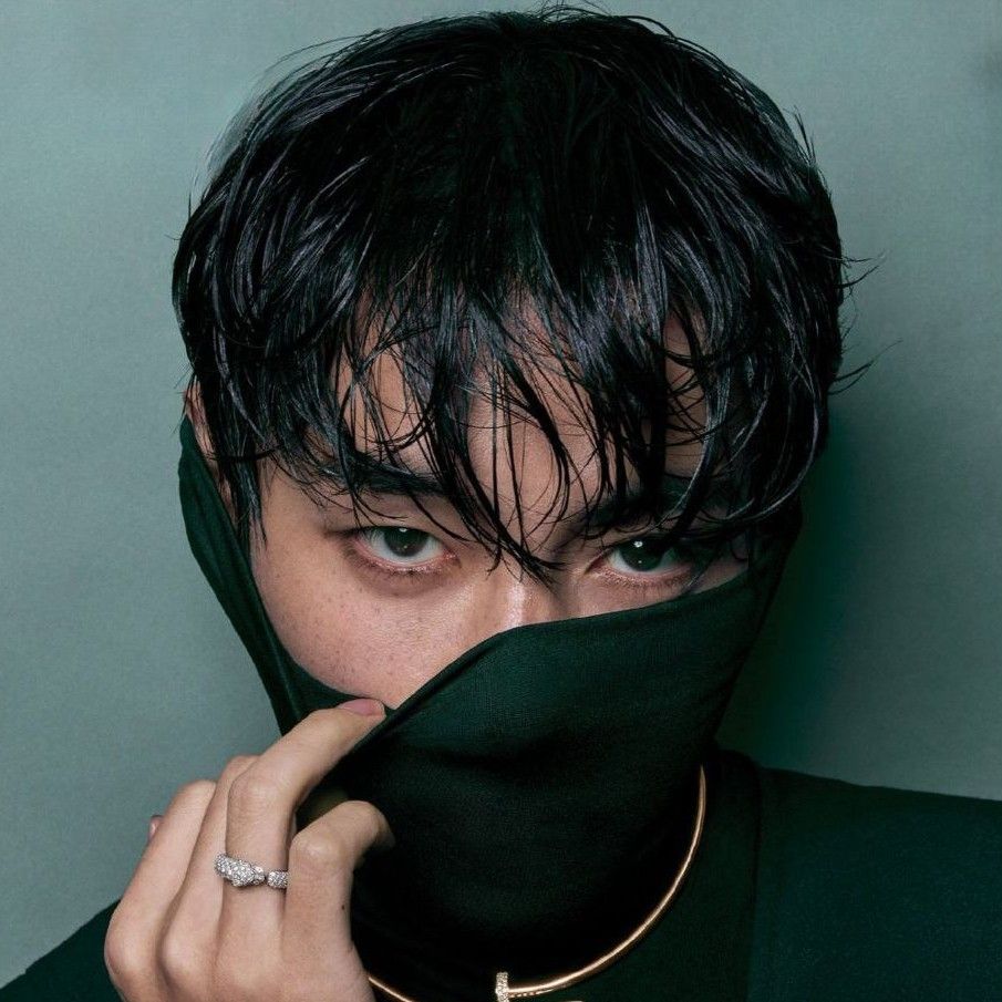 뷔 (방탄소년단) 최근 활동샷