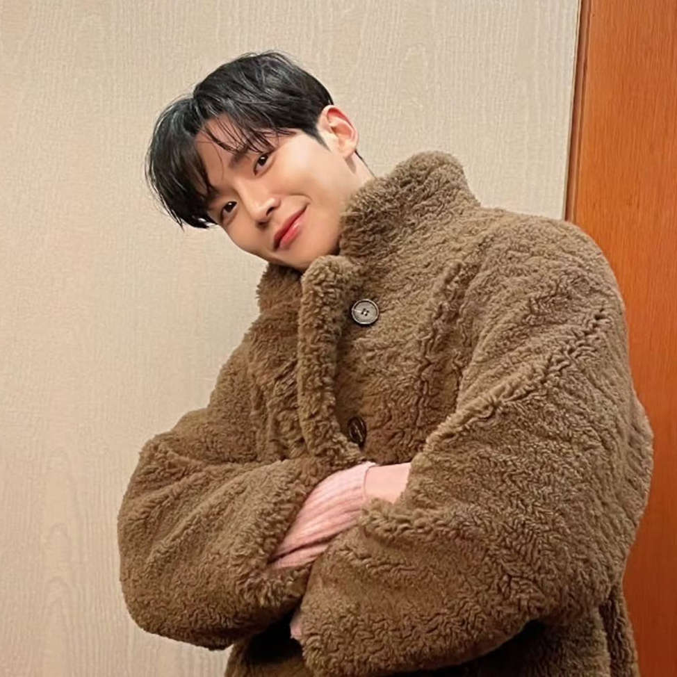 路云的最新活动照片