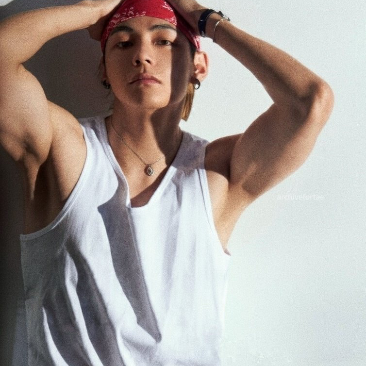 V (BTS)の舞台裏ショット