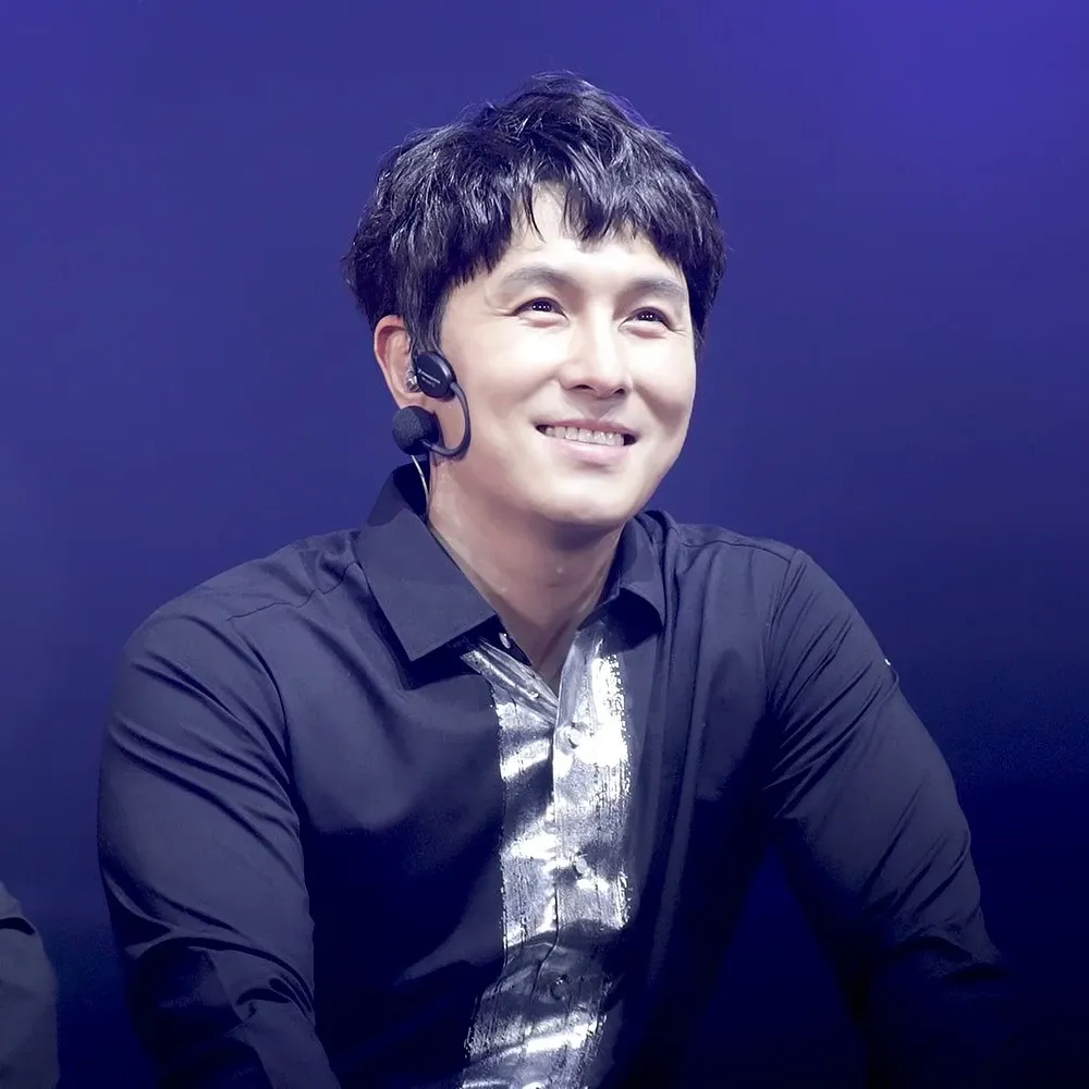 Latest photo of Kim Dongwan (SHINHWA)