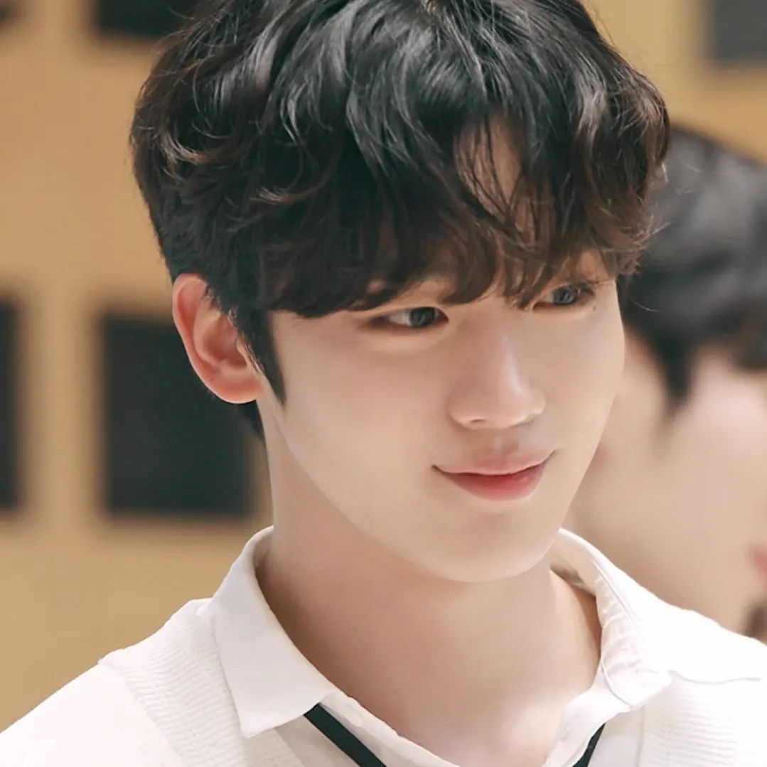 Latest photo of Kim Yohan (WEi)