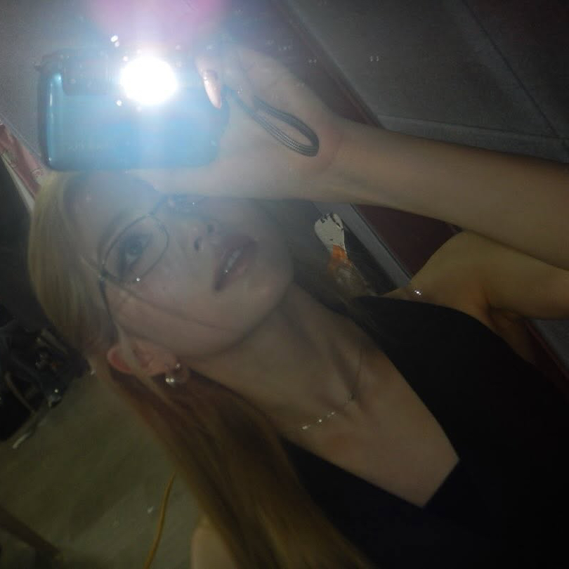 A moment captured by Xiao Ting (Kep1er)'s fan