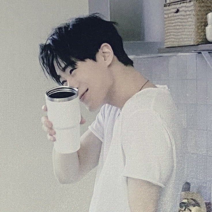 A moment captured by Moonbin (ASTRO)'s fan