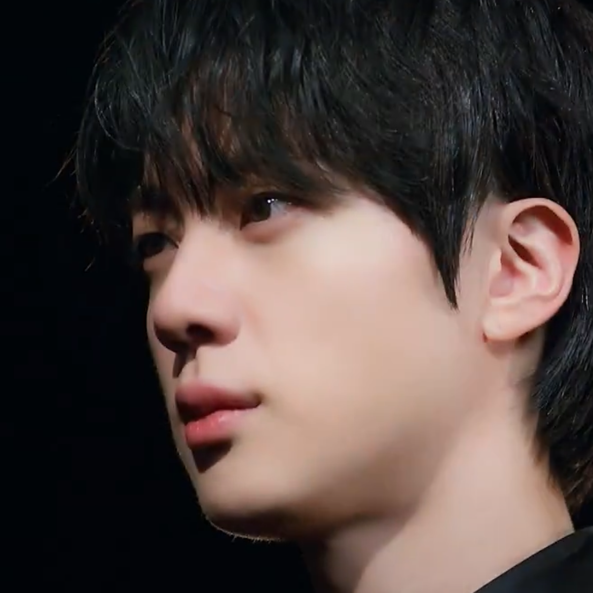 진 (방탄소년단)의 비하인드 컷