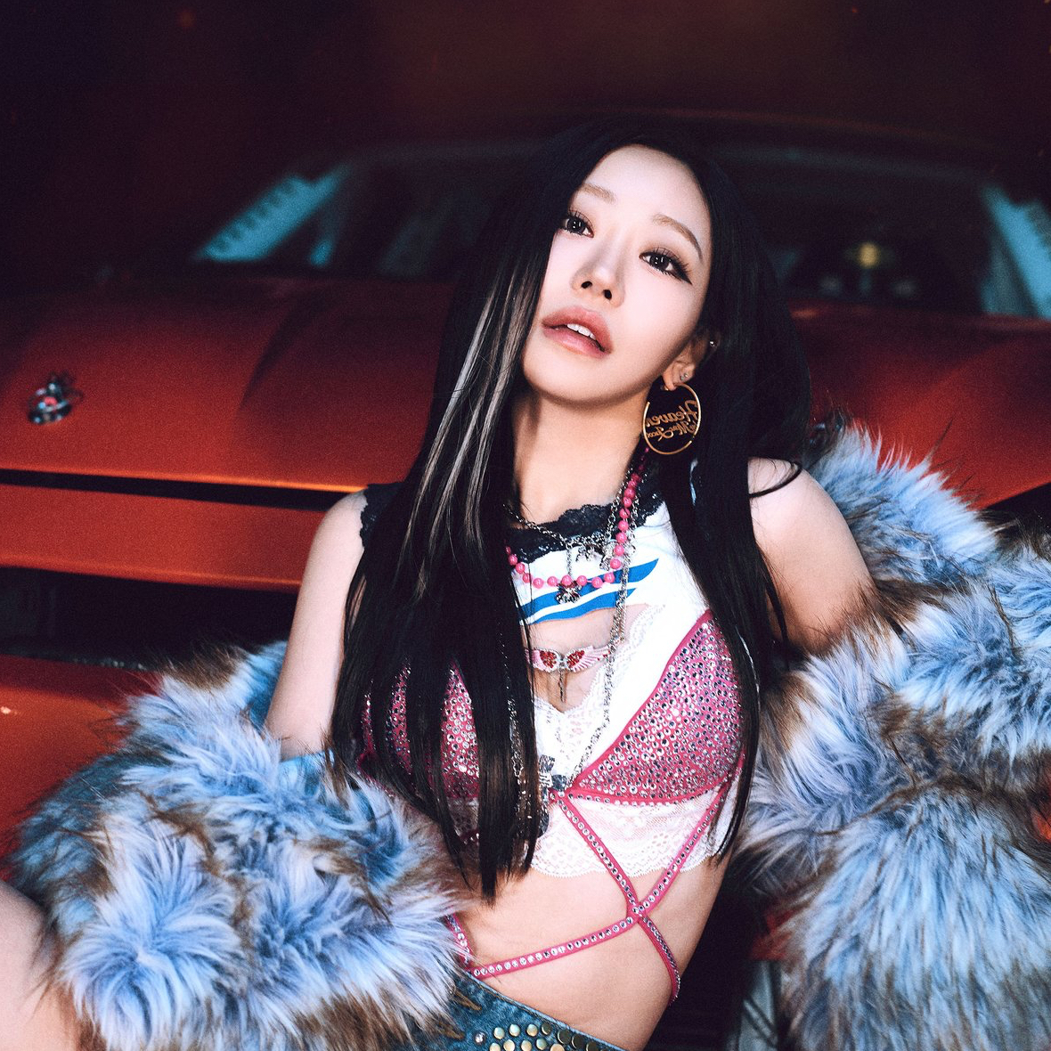 Behind-the-scenes cut of Julie (KISS OF LIFE)