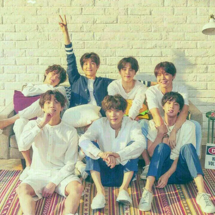 Foto aktivitas terbaru BTS