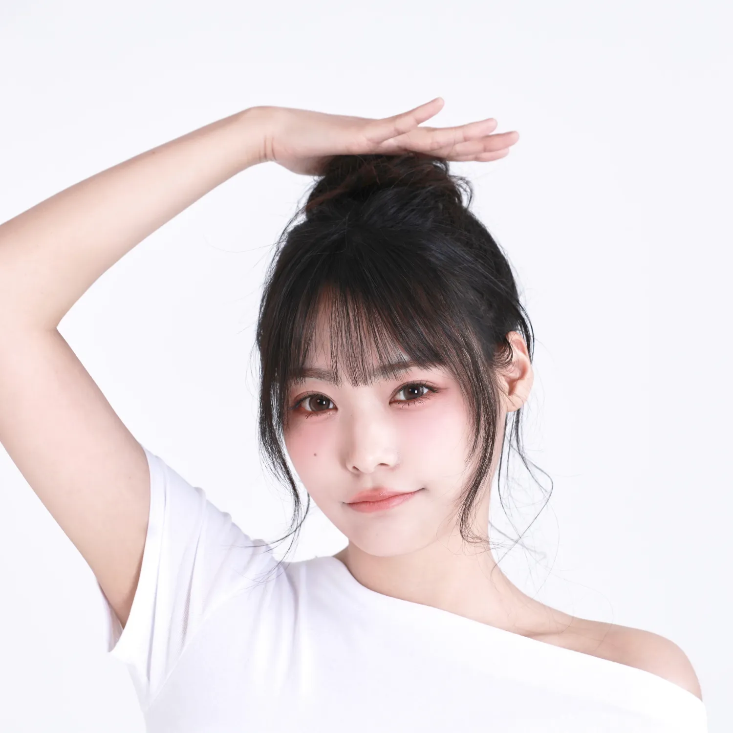 QWER シヨン ファンダムコミュニティ │ KPOP人気No.1アプリ 最愛ドル