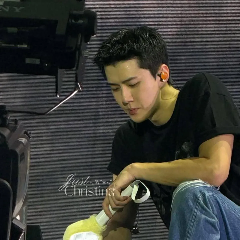 세훈 (EXO)의 최신 사진