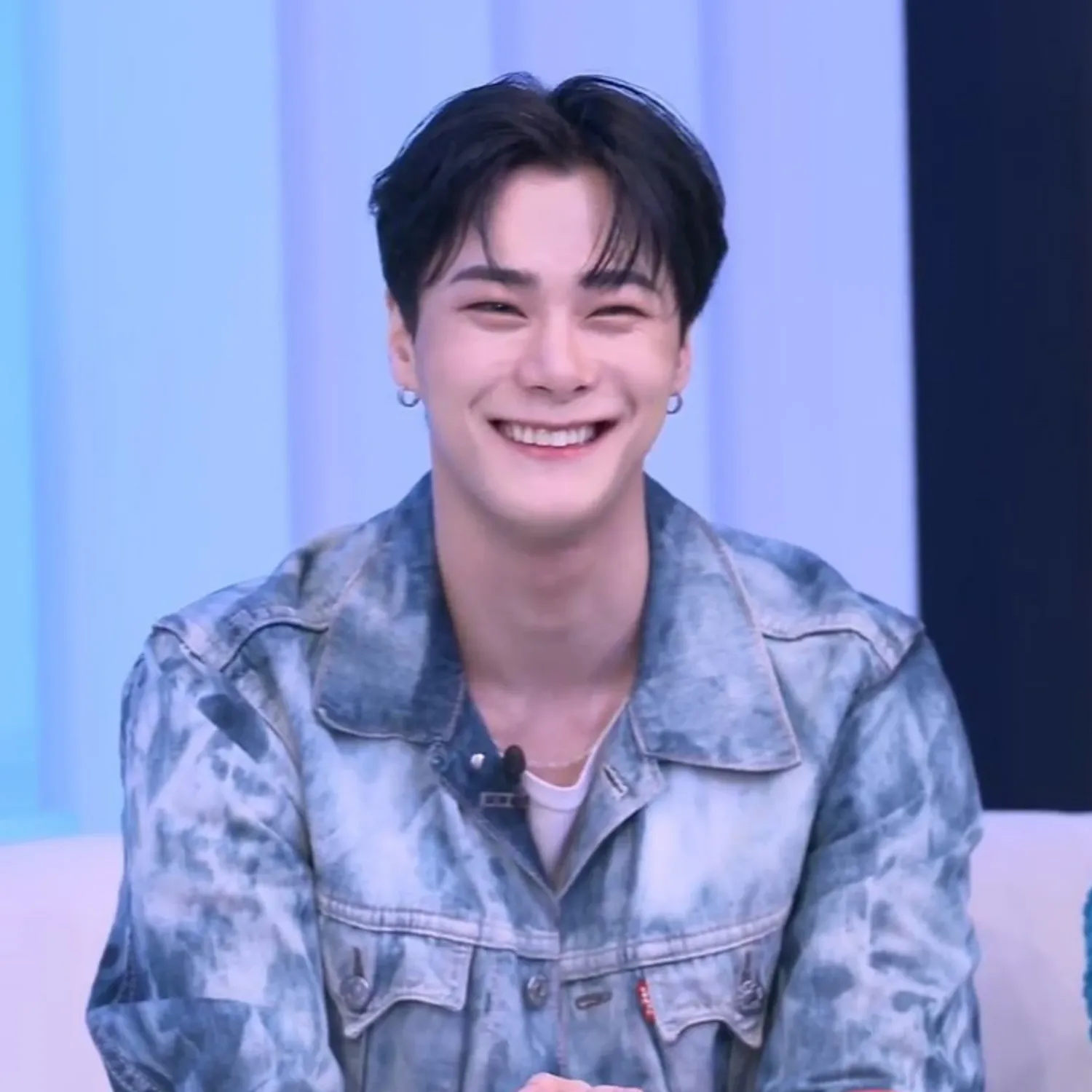 A moment captured by Moonbin (ASTRO)'s fan