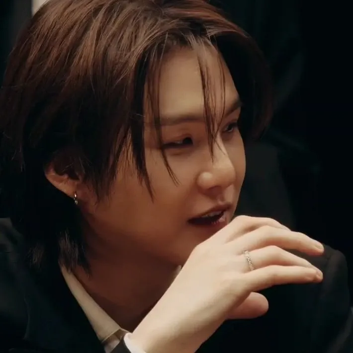 Behind-the-scenes cut of SUGA (BTS)