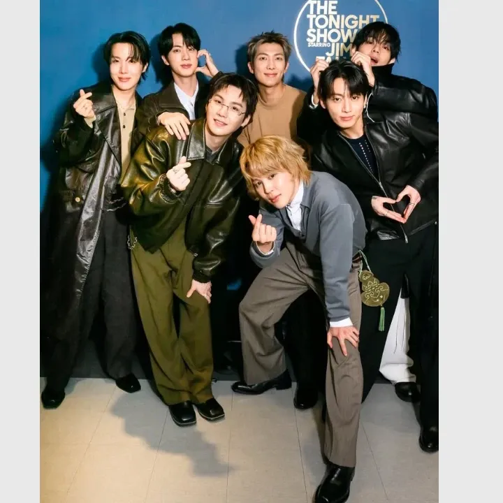 Foto aktivitas terbaru BTS