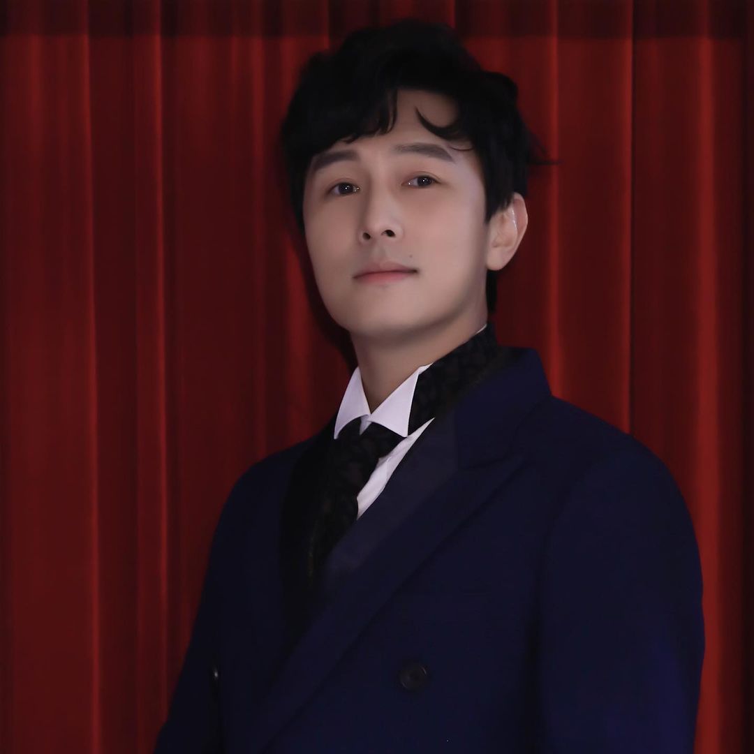 Behind-the-scenes cut of Kim Dongwan (SHINHWA)