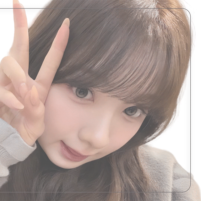 A moment captured by Miihi (NiziU)'s fan