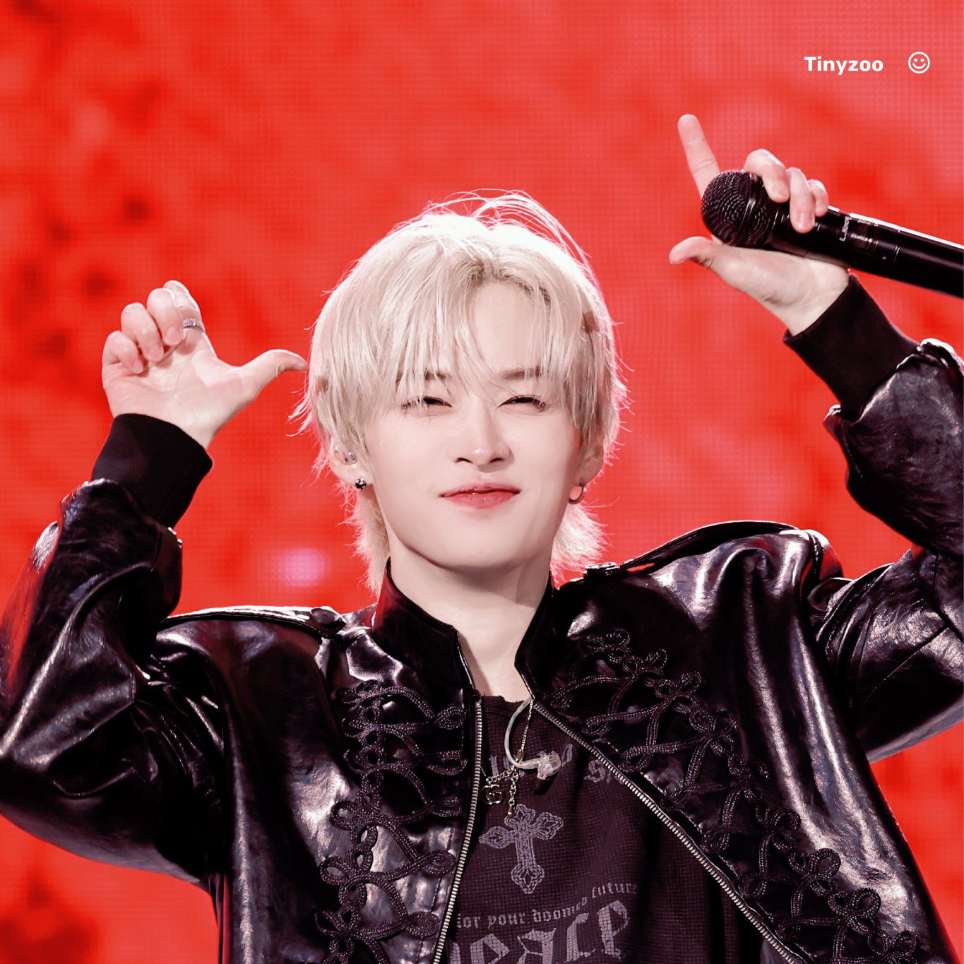 Behind-the-scenes cut of Lee Know (Stray Kids)