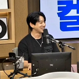Latest photo of Hwang Chiyeol