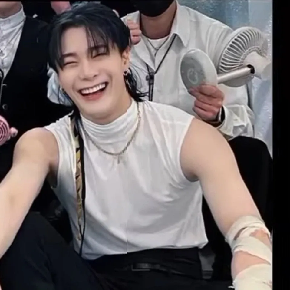 Latest photo of Moonbin (ASTRO)