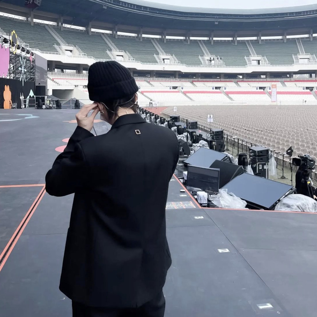 Foto aktivitas terbaru SUGA (BTS)