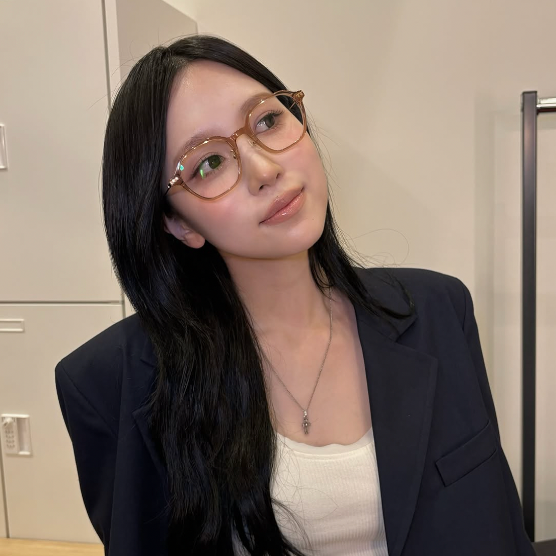 Foto terbaru Mina (TWICE)