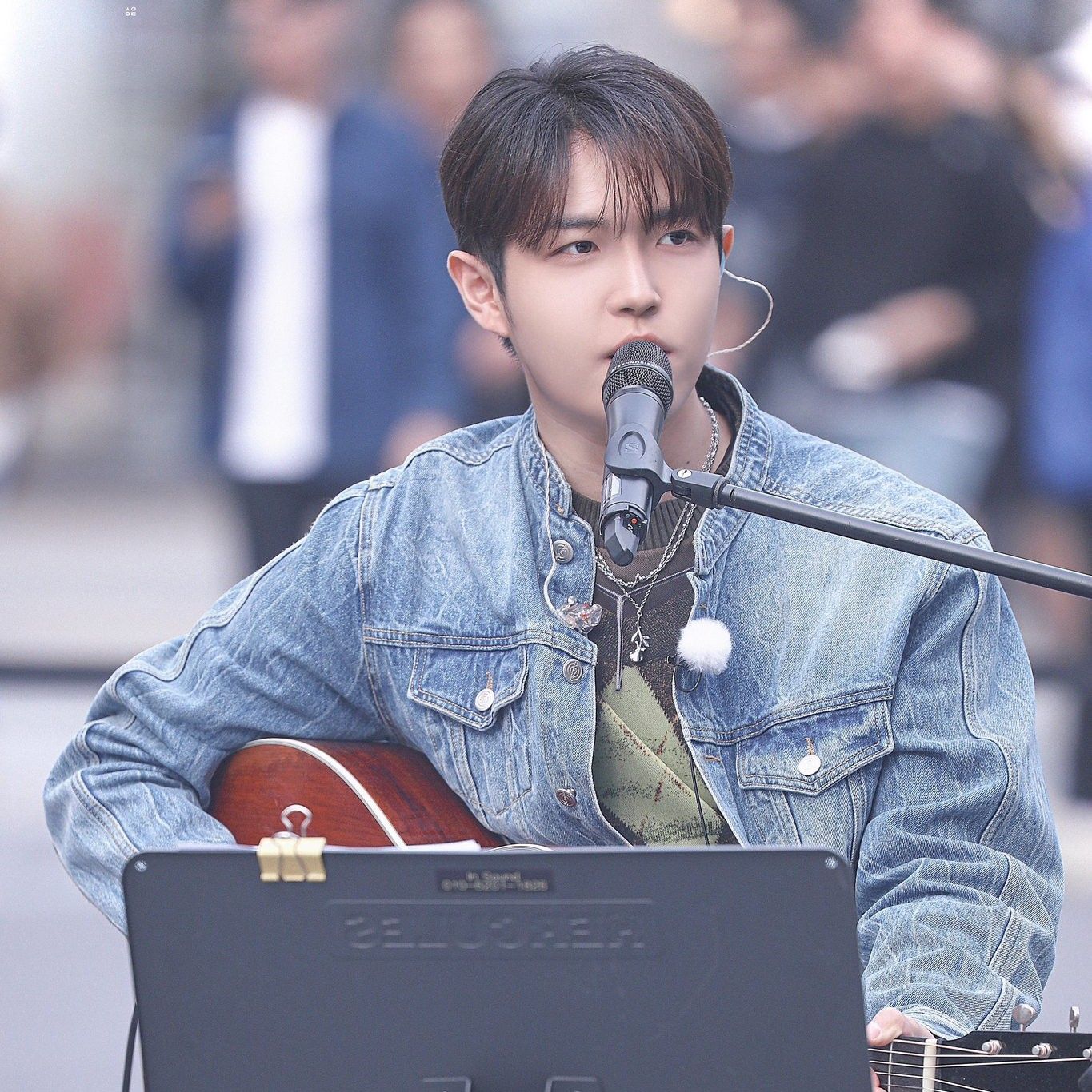 A moment captured by Kim Jaehwan's fan