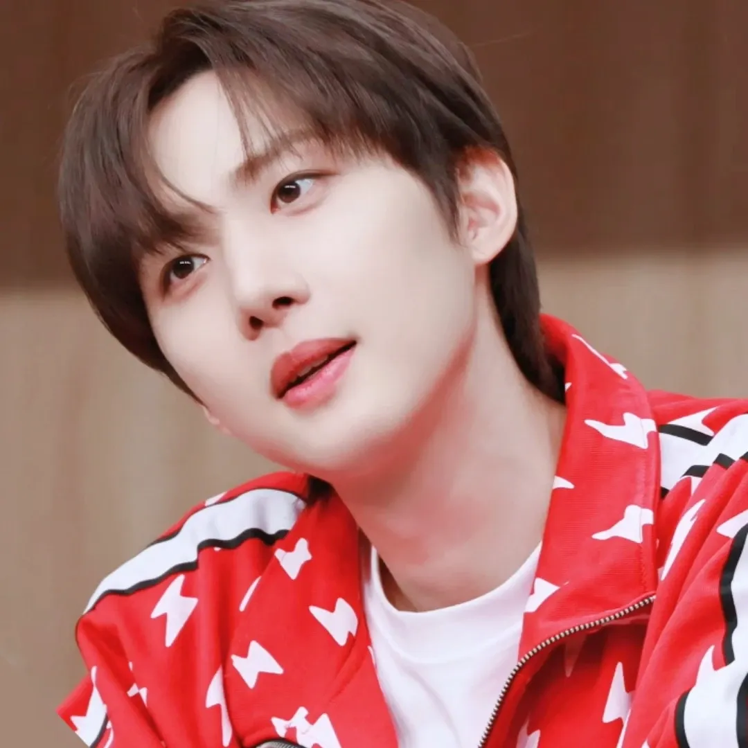 Latest photo of Hui (PENTAGON)