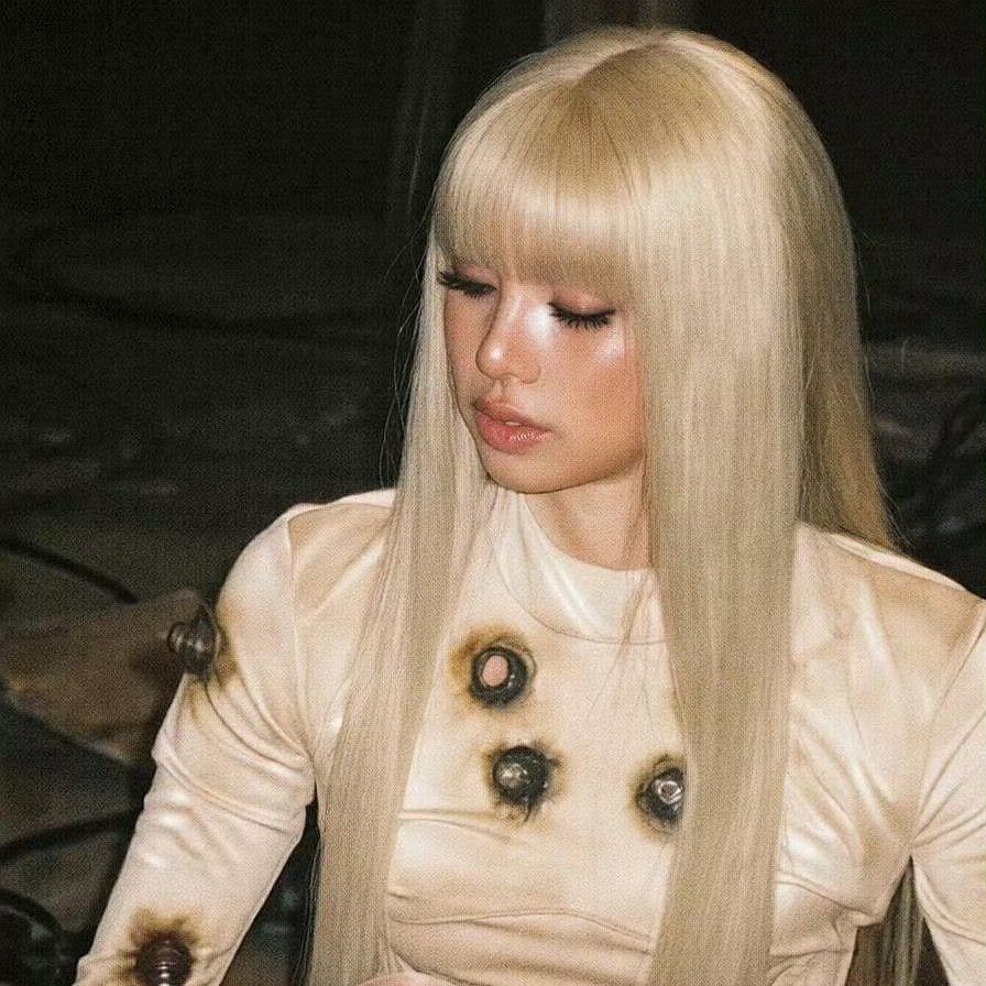 리사 (BLACKPINK) 최근 활동샷