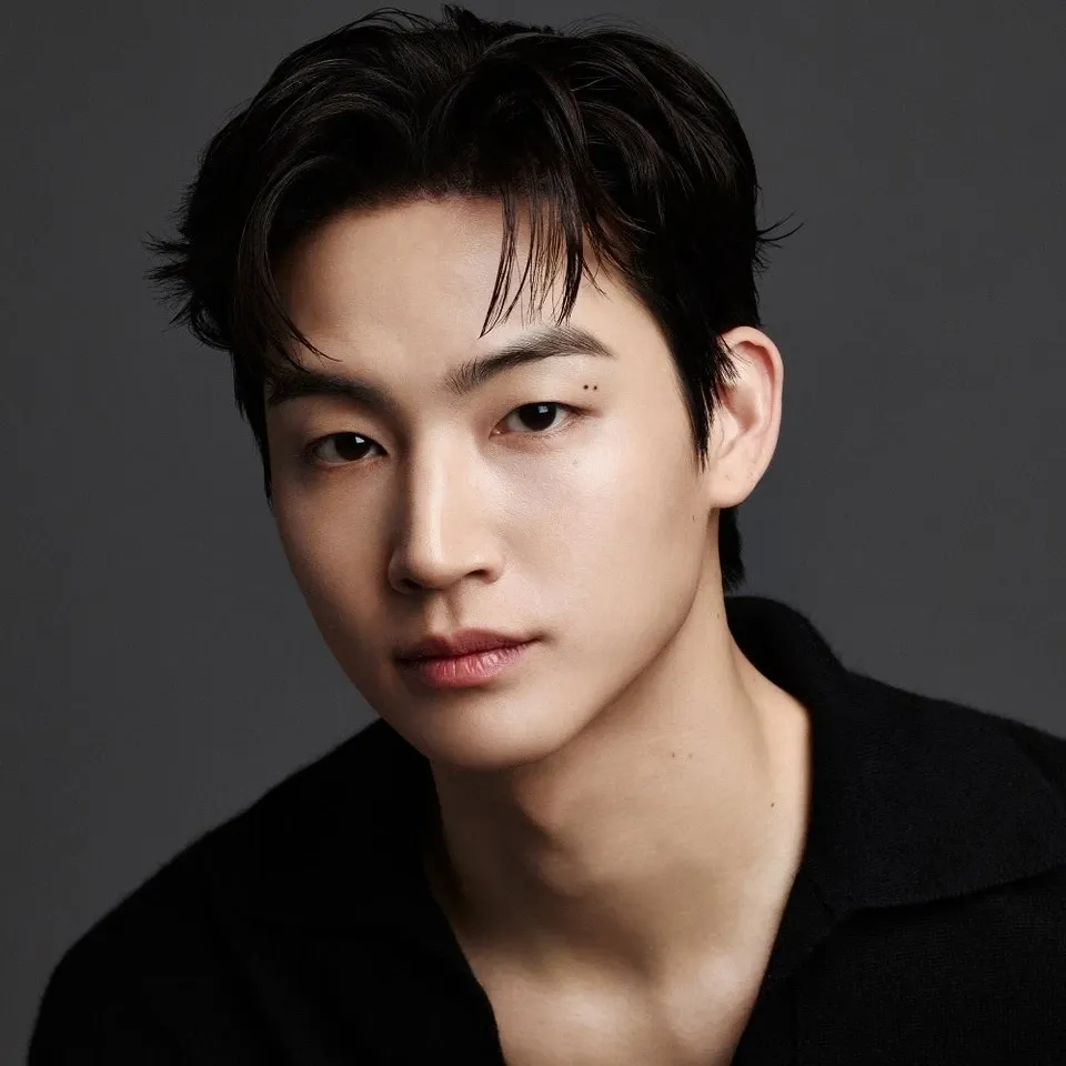 Latest photo of JAY B (GOT7)