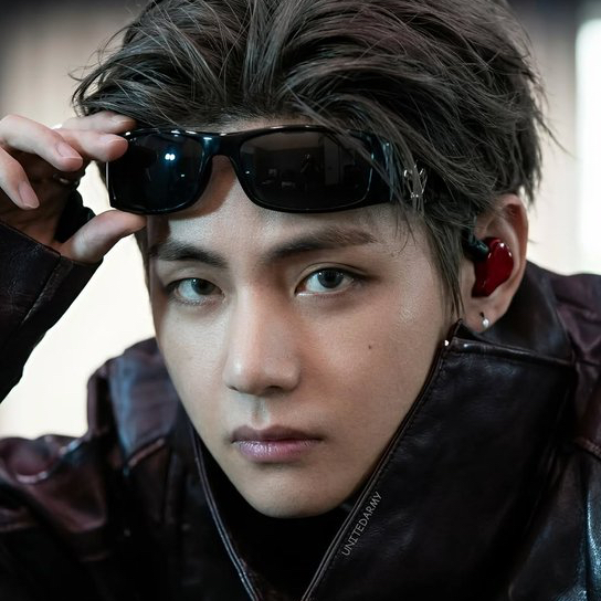 Foto terbaru V (BTS)