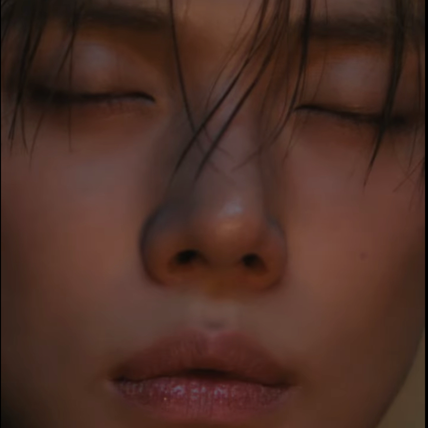 Foto aktivitas terbaru Yeonjun (TOMORROW X TOGETHER)