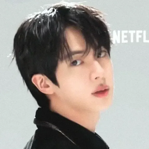 진 (방탄소년단)의 비하인드 컷