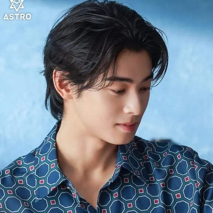 Recent activity shot of Eunwoo (ASTRO)