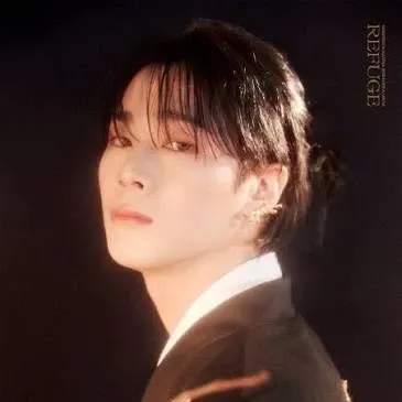 Behind-the-scenes cut of Moonbin (ASTRO)