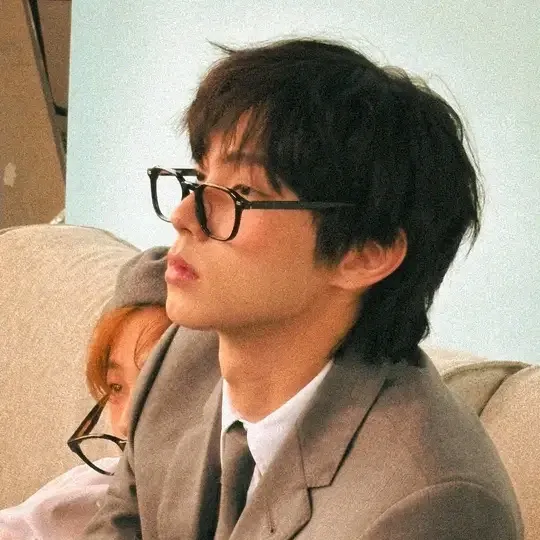A moment captured by Chuei Liyu (FLARE U)'s fan