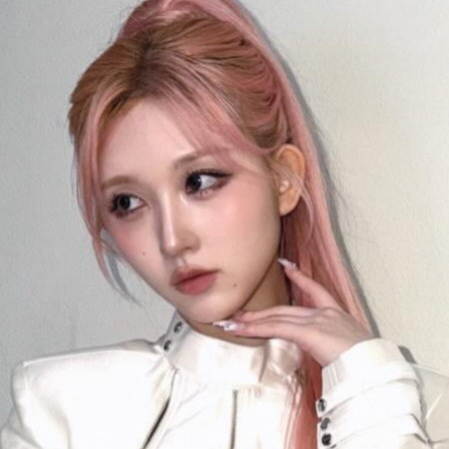 Momen yang diabadikan oleh penggemar Gaeul (IVE)