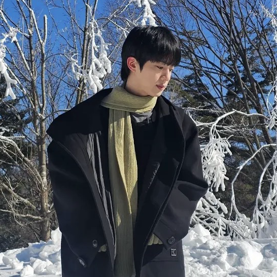 Foto terbaru Jin (BTS)