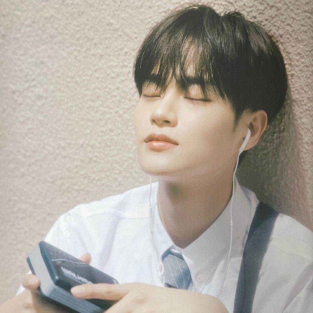 Latest photo of Lee Daehwi (AB6IX)