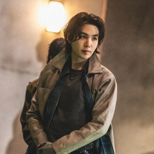 Foto aktivitas terbaru SUGA (BTS)