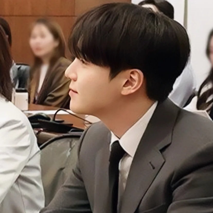 슈가 (방탄소년단)의 최신 사진