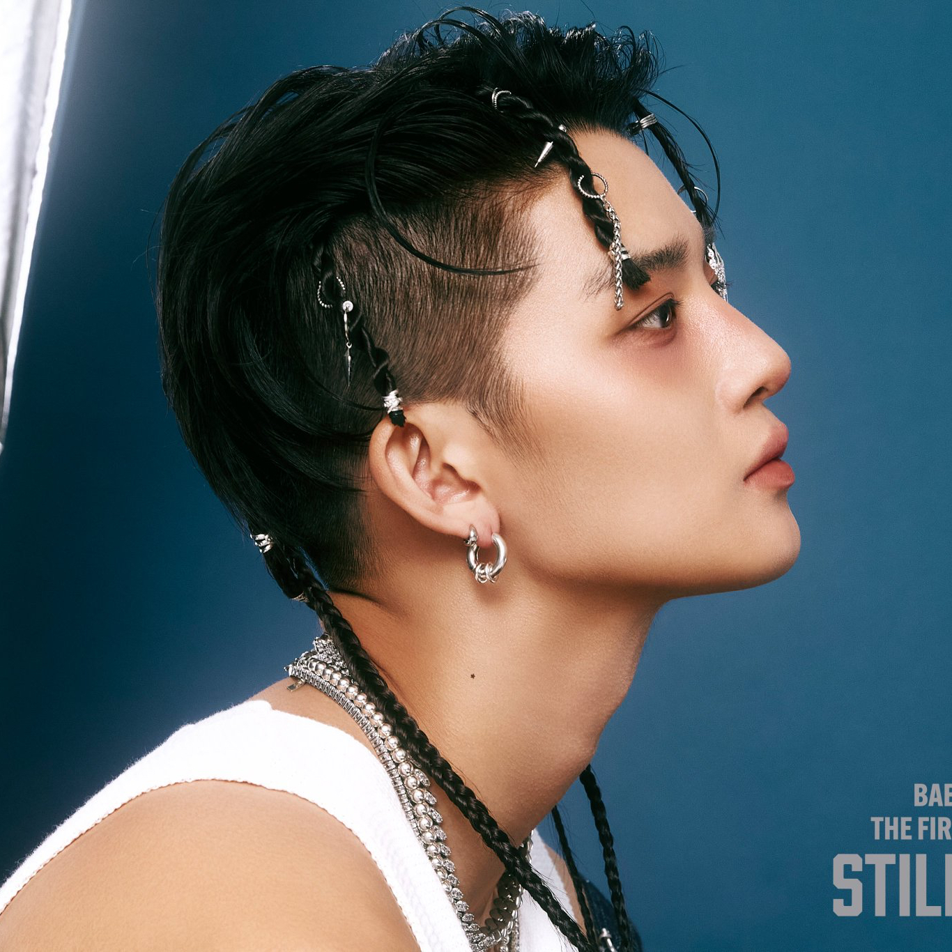 Behind-the-scenes cut of Bae Jinyoung