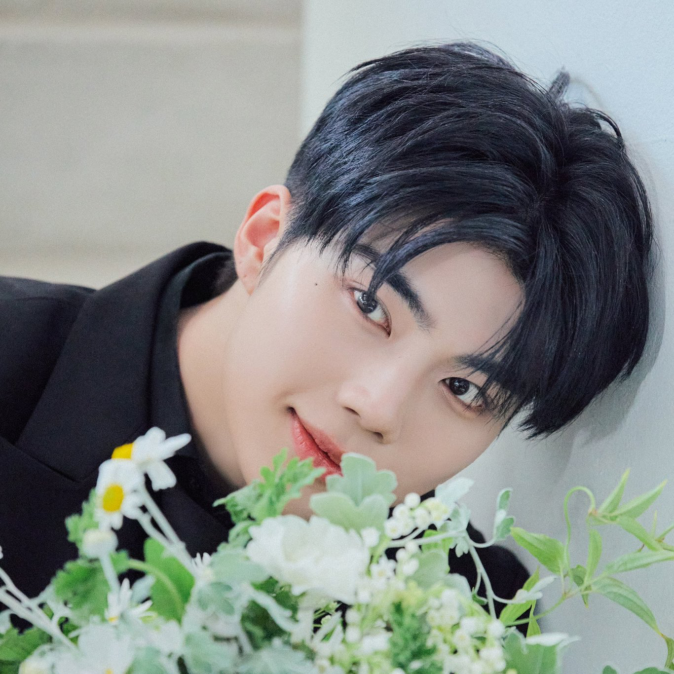 Behind-the-scenes cut of Park Gunwook (ZEROBASEONE)