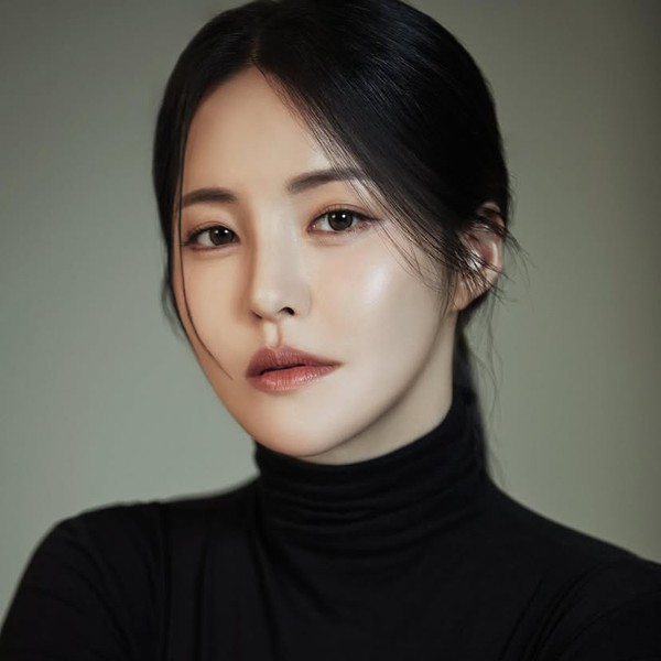 Popular profile image of Yujeong selected by votes