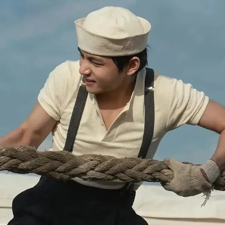 Recent activity shot of V (BTS)