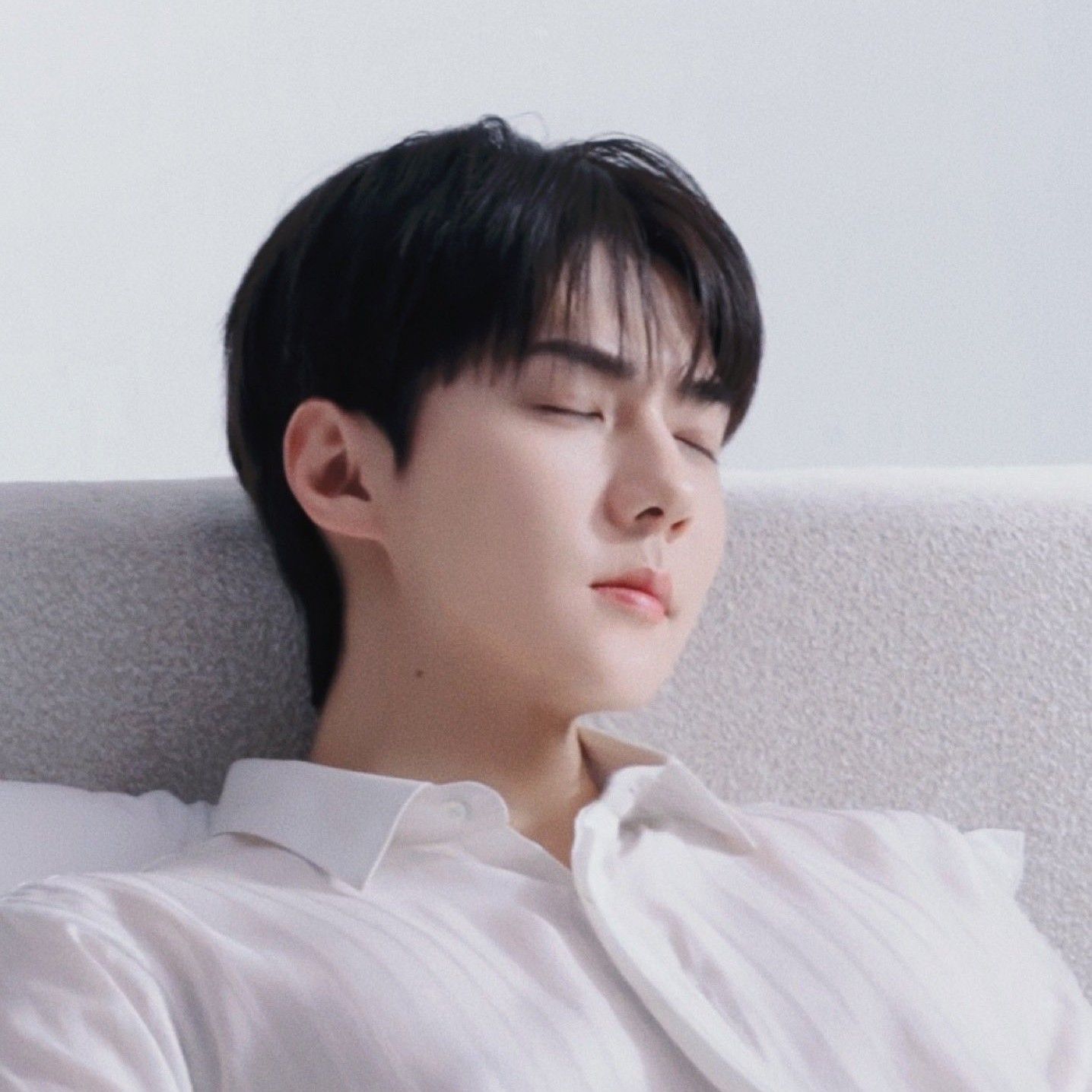세훈 (EXO)의 비하인드 컷