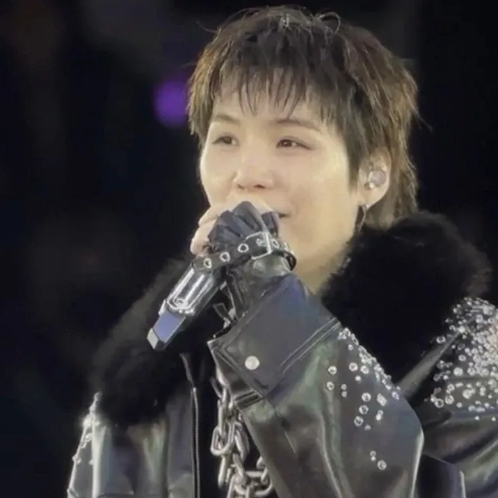 Latest photo of SUGA (BTS)