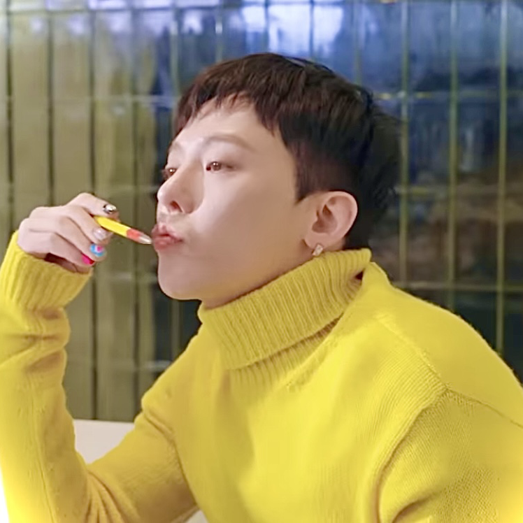 Latest photo of G-DRAGON (BIGBANG)