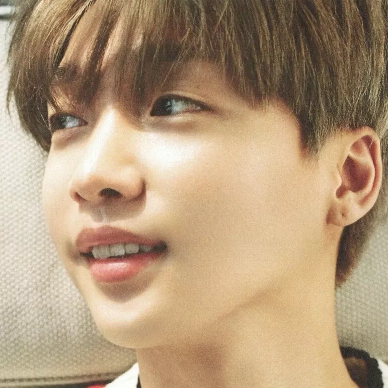 Recent activity shot of Jeong Sewoon