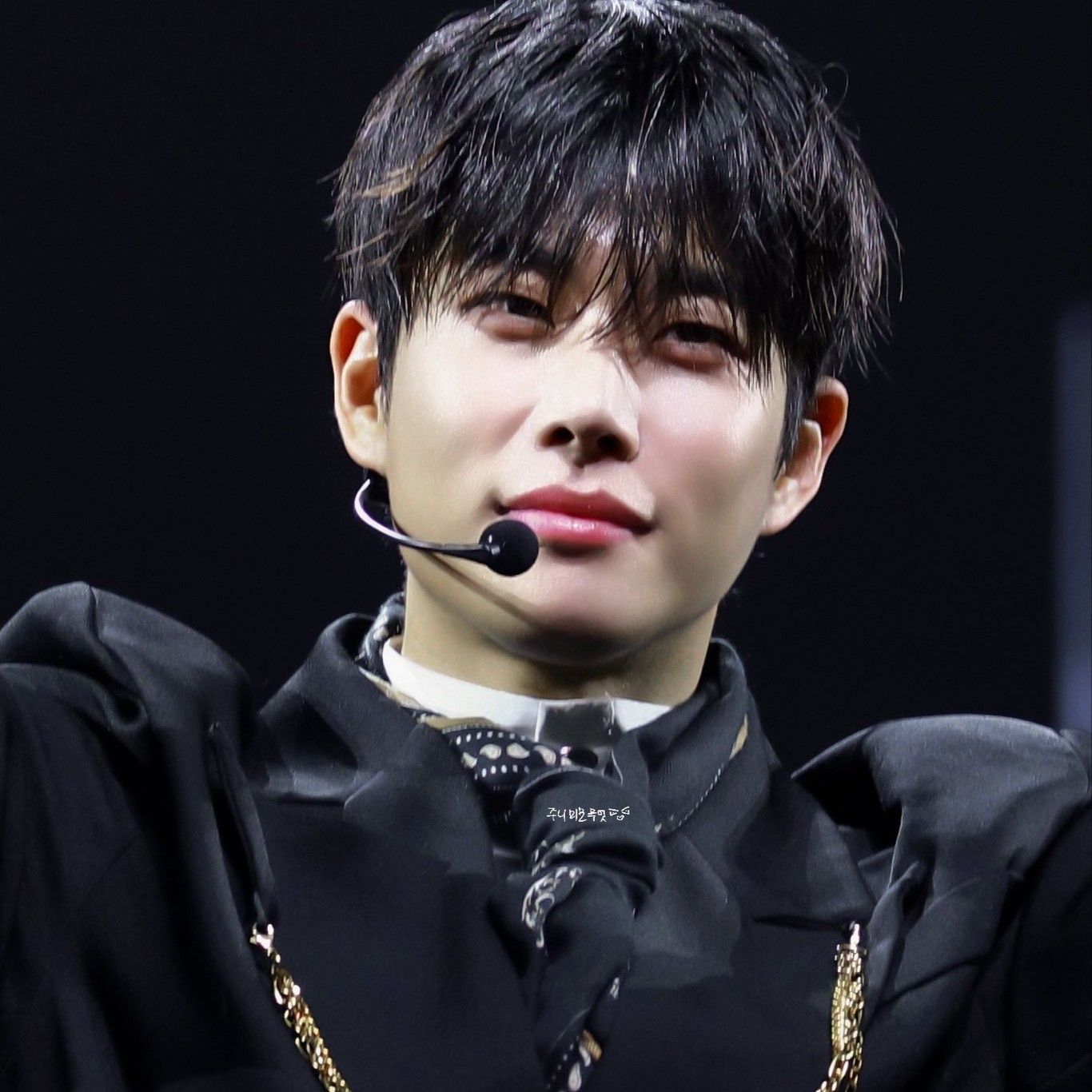 Behind-the-scenes cut of MJ (ASTRO)