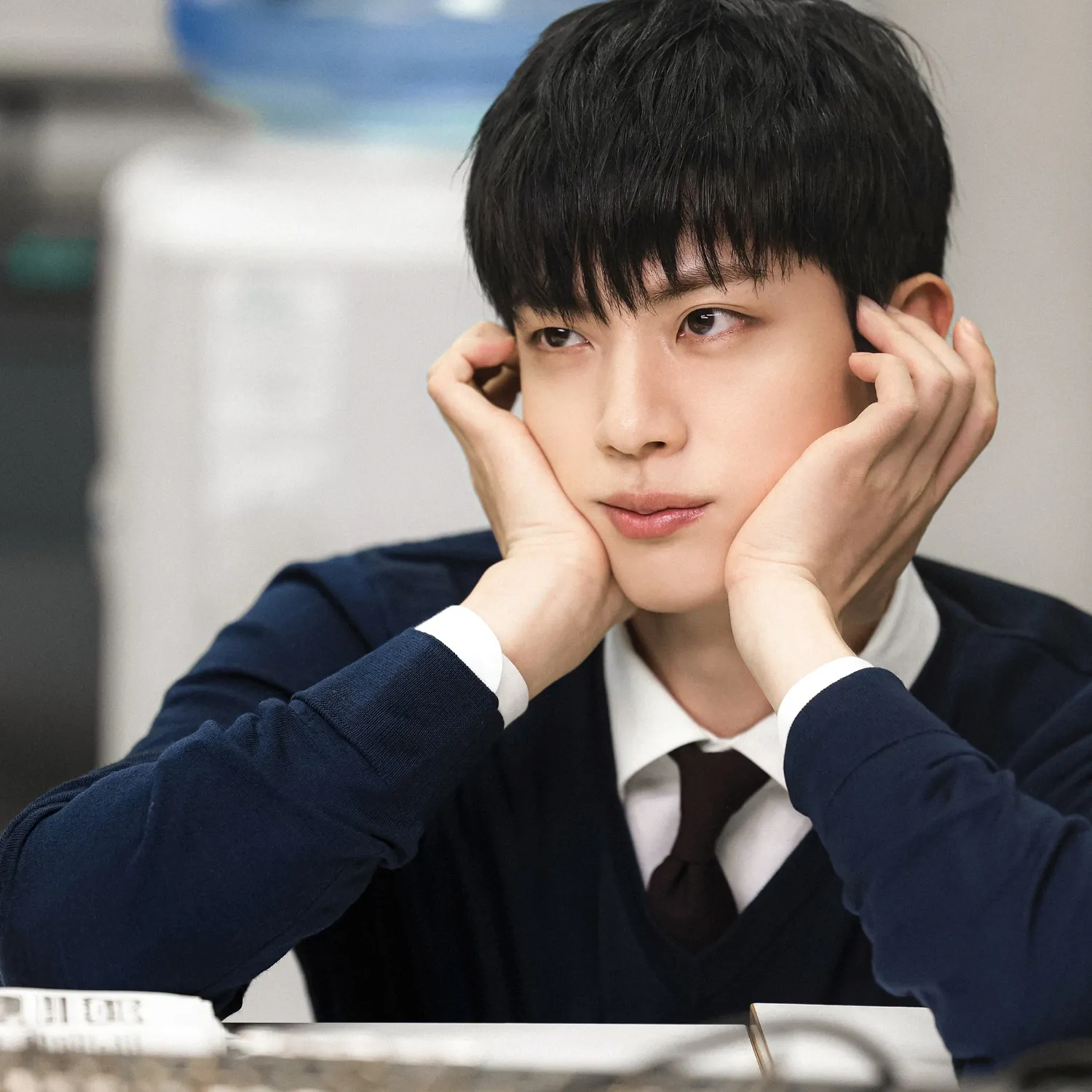 Foto aktivitas terbaru Jin (BTS)