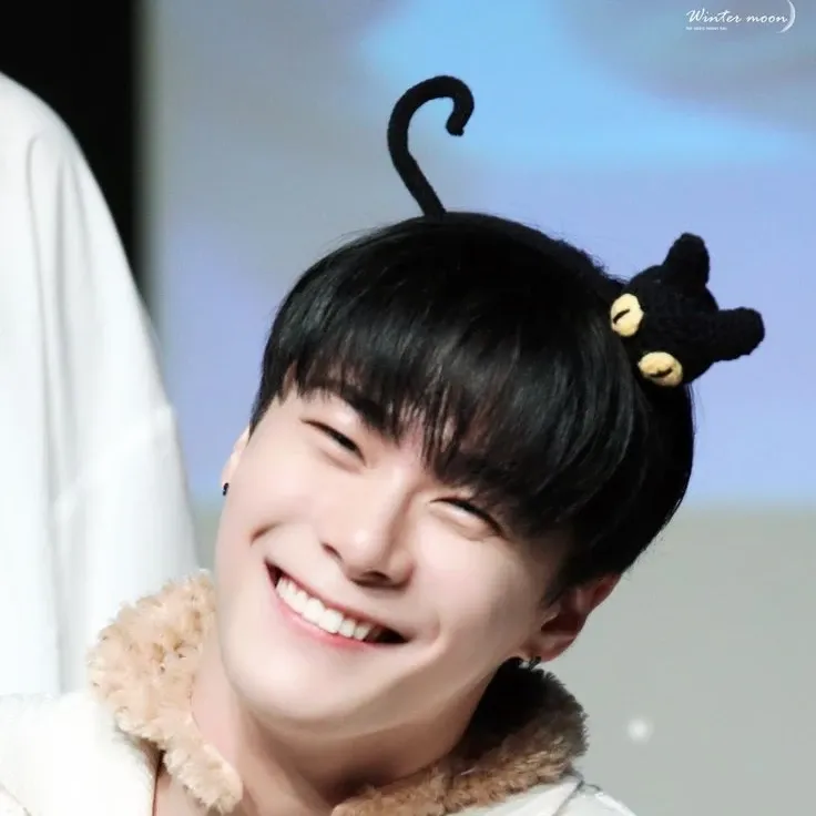 A moment captured by Moonbin (ASTRO)'s fan