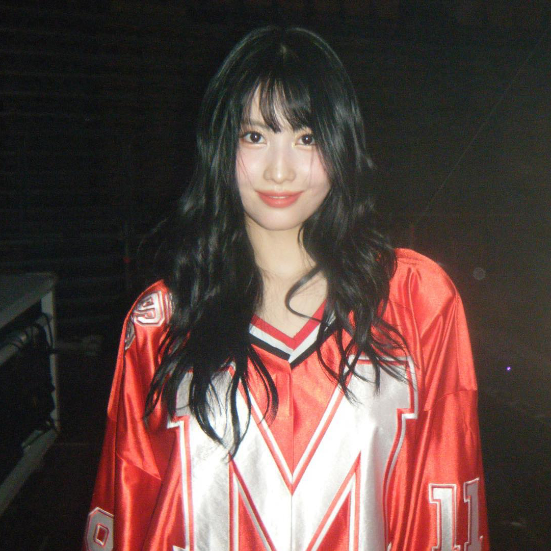 モモ (TWICE)の舞台裏ショット