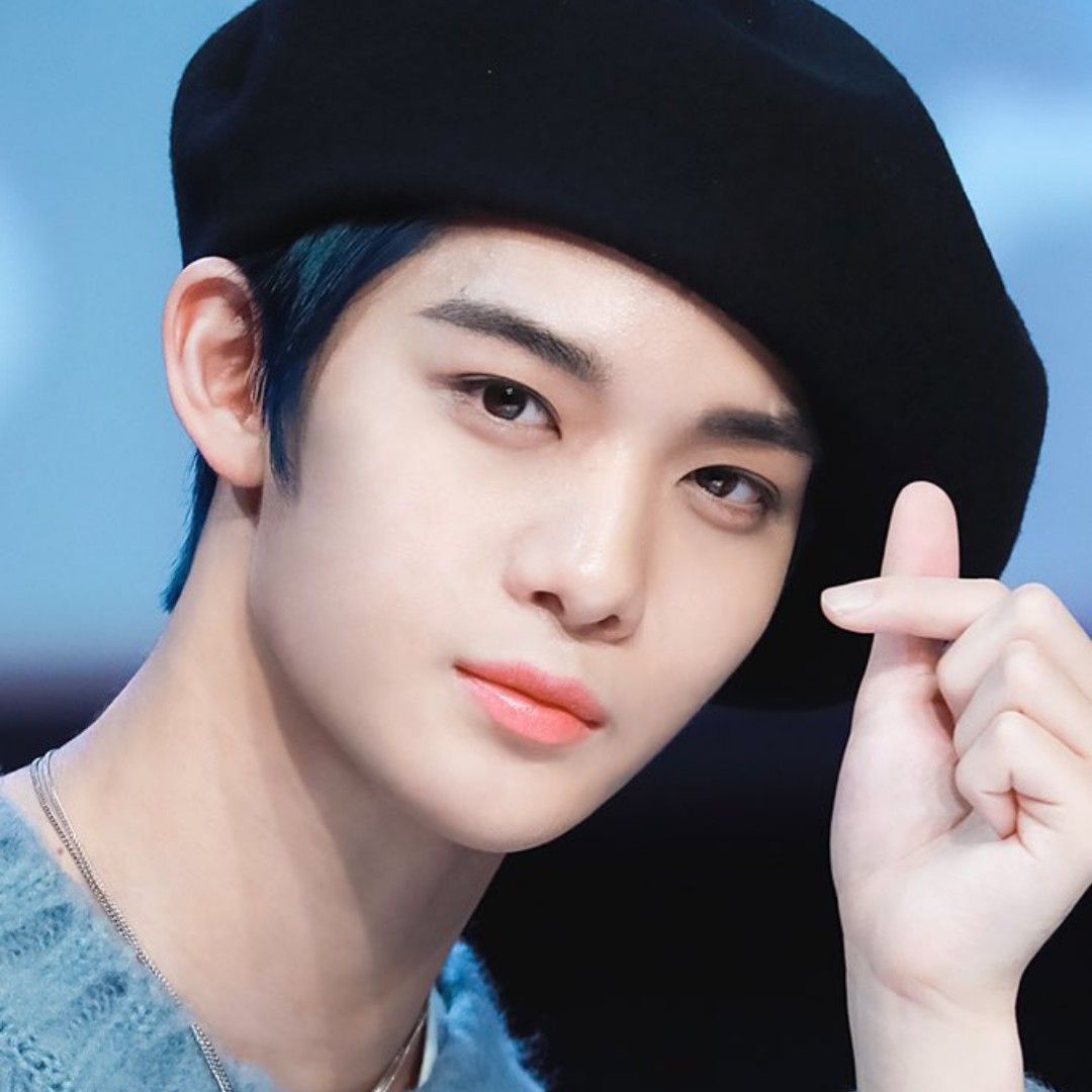 Behind-the-scenes cut of Bae Jinyoung